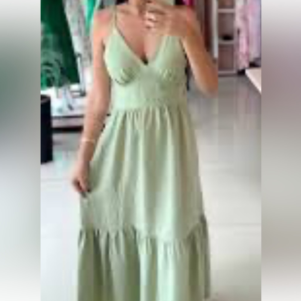 Jessica Simpson lemon color dress like new..Tried,true color on pic 3